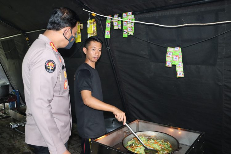 Sajian Takjil dan Makan Sahur Untuk Pemudik