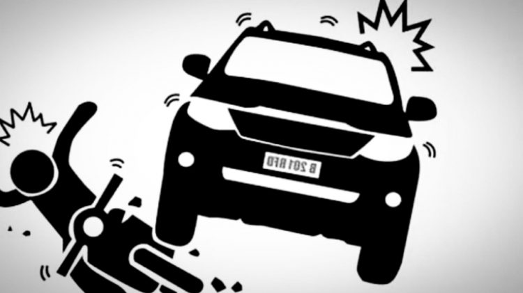 Pengendara Motor Terlindas Mobil Boks