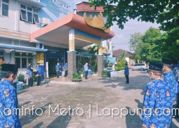 Wahdi Siradjuddin Menjadi Inspektur Upacara