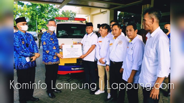 IKAM Pagardewa Terima Bantuan Mobil Ambulans dari Gubernur Lampung