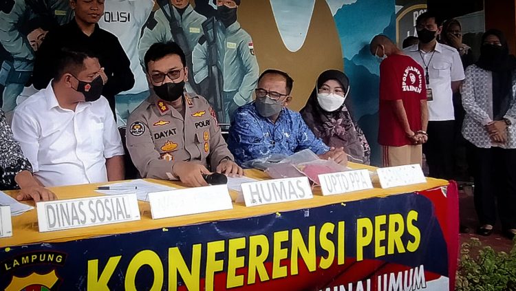 Pemuda Asal Desa Way Hui Tega Cabuli Keponakan Sendiri di Toilet Masjid