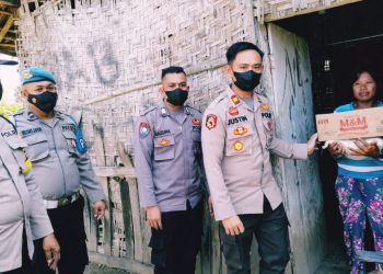 Polsek Bumi Ratu Nuban Bansos Penderita Kaki Gajah