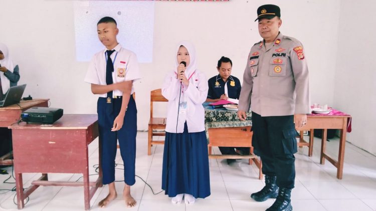 Polres Lampung Barat Sosialisasi di SMAN 1 Sukau