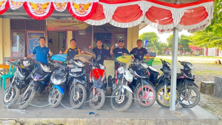 Polisi Gerebek Arena Sabung Ayam di Bengkunat Pesibar