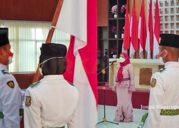 Eva Dwiana Kukuhkan 33 Paskibraka Bandar Lampung 2022