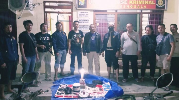 Tahu Polisi Datang Pejudi Koprok Kabur