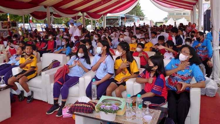 KPK Larang Guru Terima Hadiah dari Orangtua Siswa