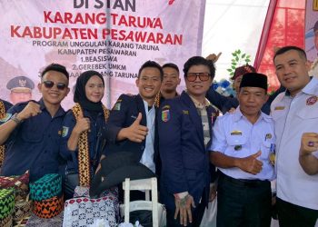 Arinal dan Babang Tamvan Kunjungi Stan Pameran UMKM Karang Taruna Pesawaran