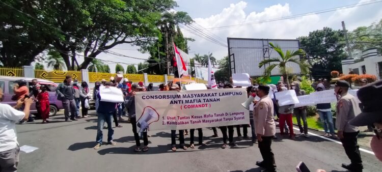Consortium Masyarakat Lampung Anti Mafia Tanah Demo Kejaksaan