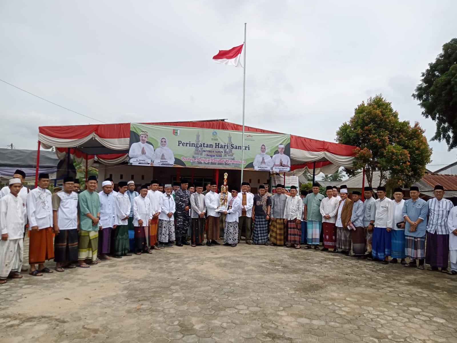 Nurul Azmi Hadiri Hari Santri Nasional 2022 di Ponpes Al Hidayat