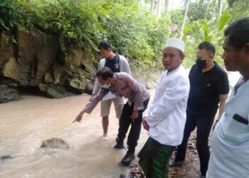 Mayat Bayi di Sungai Bulok Ditangani Polisi