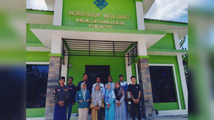 Karang Taruna Kota Jawa Ikut Pelatihan Menjahit