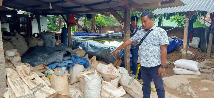 Penambang Emas Liar Desa Dono Mulyo Ditangkap