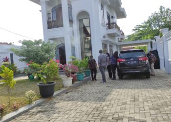 Rumah Mewah Profesor Karomani