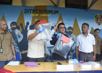 Modus Potong di Tempat, Komplotan Pencuri Hewan Ternak Bersenpi Diringkus Polda Lampung