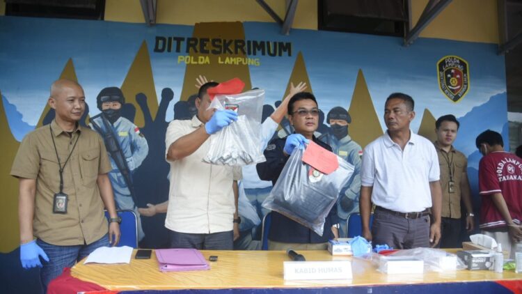Modus Potong di Tempat, Komplotan Pencuri Hewan Ternak Bersenpi Diringkus Polda Lampung