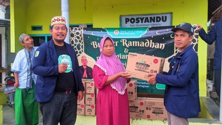 Peduli Ibu Hamil dan Balita, Karang Taruna Kota Jawa Salurkan Nutrisi Tambahan