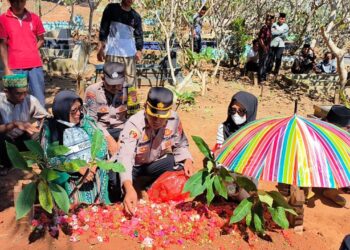 Pasutri Korban Mbah Slamet Dimakamkan di Pesawaran