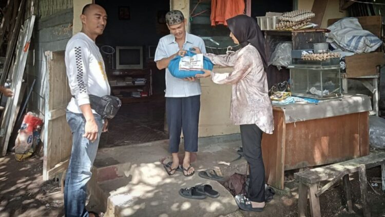 Satresnarkoba Polresta Bandarlampung Bagikan Paket Sembako