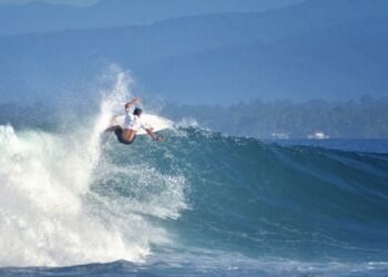 Krui Tuan Rumah World Surf League