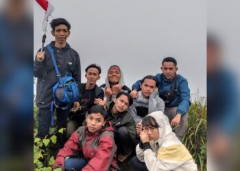 Keindahan dan Sensasi Mendaki Gunung Seminung