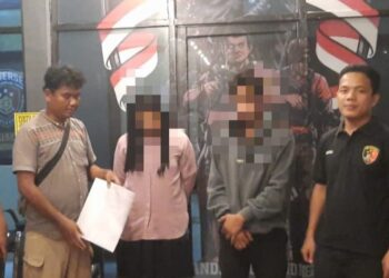 Suami di Metro Kibang Pergoki Istri Bareng Pria, Asyik Bermesraan Tanpa Baju dan Celana