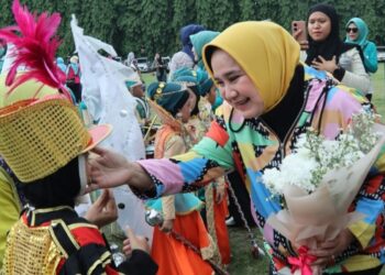 Riana Sari Arinal: Drumband Pacu Kreativitas Anak 