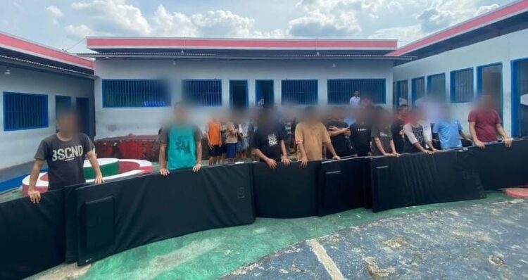 50 Buah Matras ke Warga