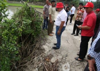Jembatan di Desa Kedaung Lampung Selatan Amblas, Nanang Minta Dicor Beton 