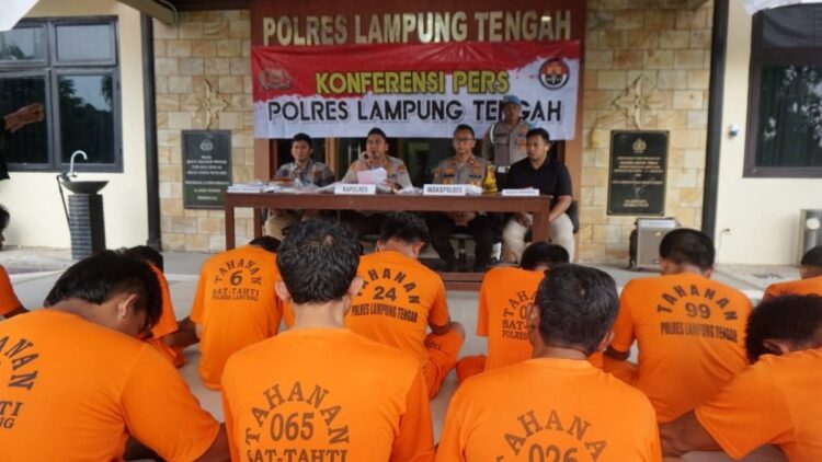 Polres Lampung Tengah Ungkap 8 Kasus Menonjol, Dalam Sebulan 32 Orang Diamankan