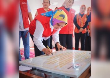 Riana Arinal Resmikan Madrasah Miftahul Ulum Dadap Jajar