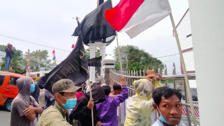 Keramat Soroti Dugaan Korupsi PUPR Waykanan