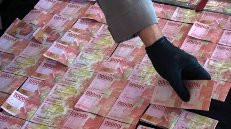 Kreatif! Buruh di Lampung Tengah Produksi Uang Palsu, Dihabiskan di Arena Hiburan Malam