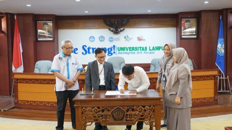 51 Peserta PPPK Unila Tandatangani Kontrak Kerja
