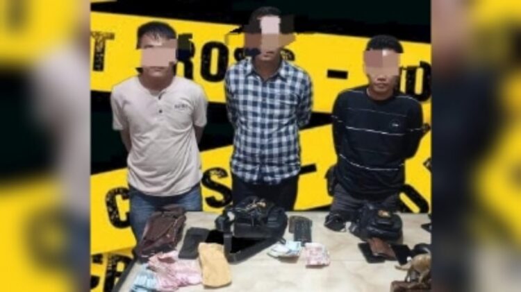 Peras Kepala Desa, 3 Orang Ngaku Wartawan di Pesisir Barat Ditangkap
