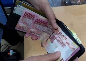 12 Penyebab Rezeki Kurang Lancar. Segera Tinggalkan! 
