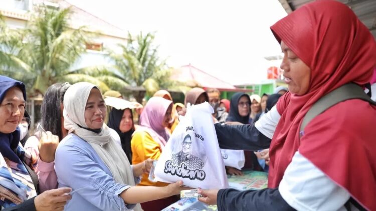 Sandi Uno Jual Sembako Rp5 Ribu di Bandarlampung