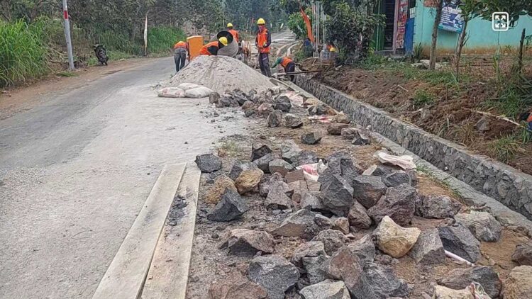 Gembok: Kejaksaan Tolong Pelototi Camat Lumbok Seminung. Erwin Ardiansyah Ngaku Tak Terlibat