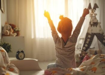 Tanpa Disadari! Membangunkan Anak di Pagi Hari Pengaruhi Mental dan Kecerdasan 