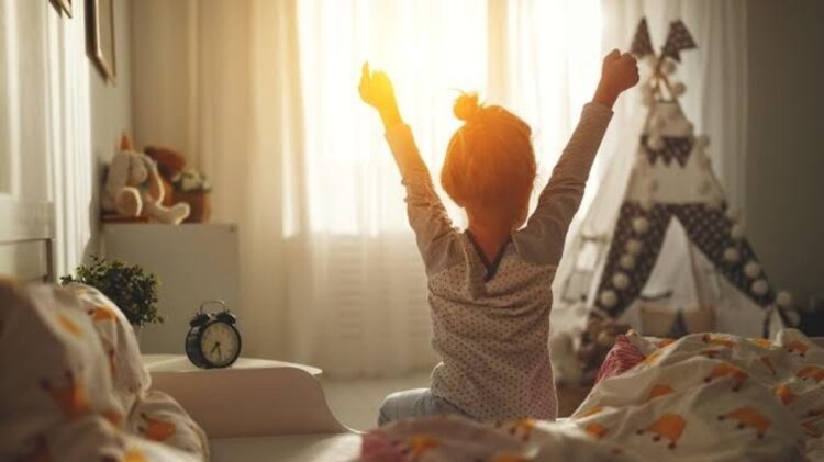 Tanpa Disadari! Membangunkan Anak di Pagi Hari Pengaruhi Mental dan Kecerdasan 