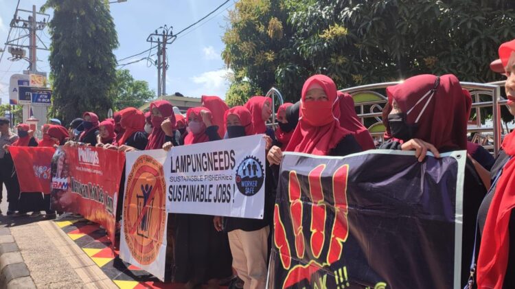 LBH Bandarlampung Advokasi 17 Buruh PT Philips Seafood Indonesia