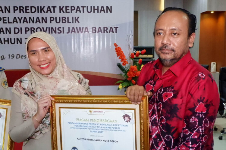 BPN Kota Depok Terima Penghargaan Tertinggi dari Ombudsman RI