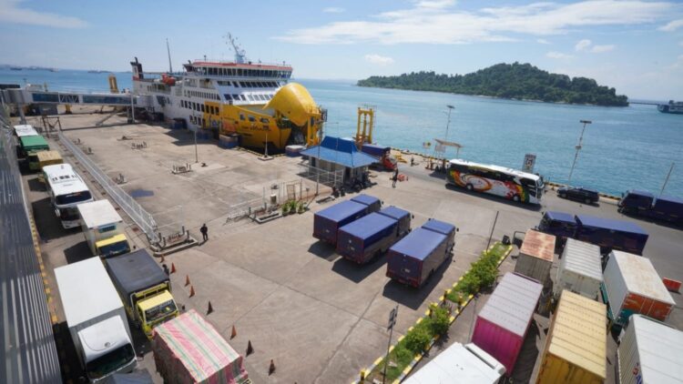 Libur Akhir Tahun. Arus Kendaraan Pelabuhan Bakauheni-Merak Naik