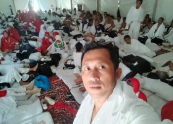 Jemaah Haji Lampung Wukuf di Tengah Cuaca Ekstrem