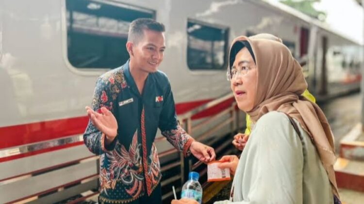 Kereta Api Tanjungkarang Diserbu Penumpang, Okupansi Capai 127 Persen