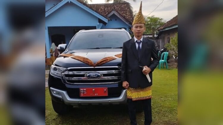 Kendaraan Dinas Bupati Pesisir Barat Bisa Dipinjam untuk Pengantin