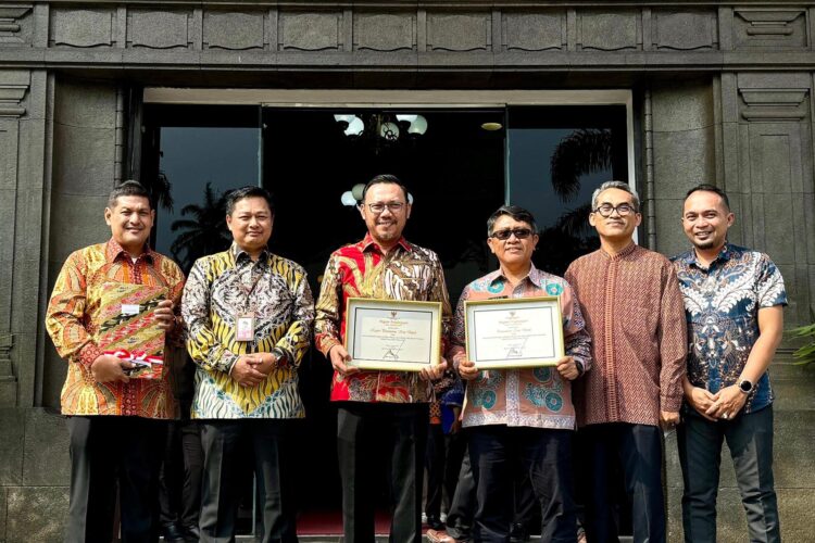 Komisi Pemberantasan Korupsi (KPK) memberikan apresiasi atas hasil kolaborasi anatara BPN Kota Depok dengan Pemkot Depok dalam merealisasikan sertifikasi barang milik daerah (BMD) tahun 2023.