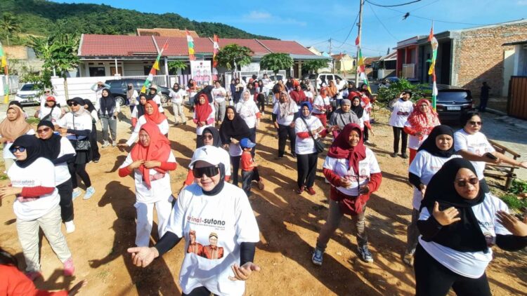Riana Sari Kampanyekan Hidup Sehat Lewat Senam Lampung Berjaya