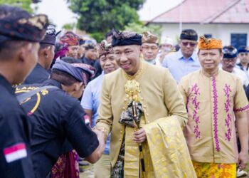 Rahmat Mirzani Djausal Terima Gelar Ksatria dari Umat Hindu Bali Lampung