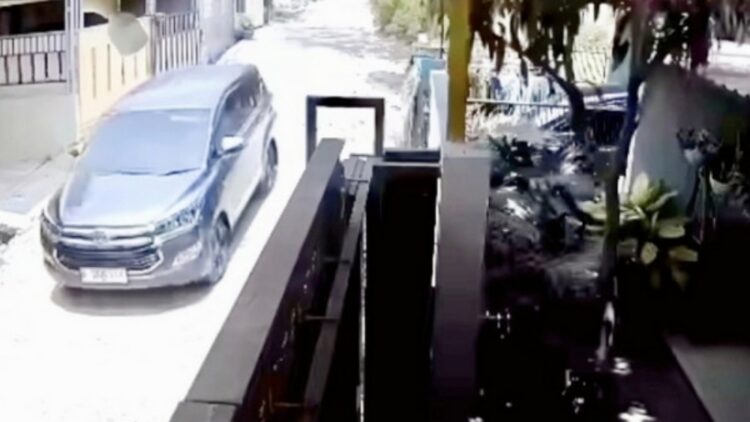 Viral! Maling Bermobil Innova Gasak Rumah di Bandarlampung, Uang Tunai Rp15 Juta Raib